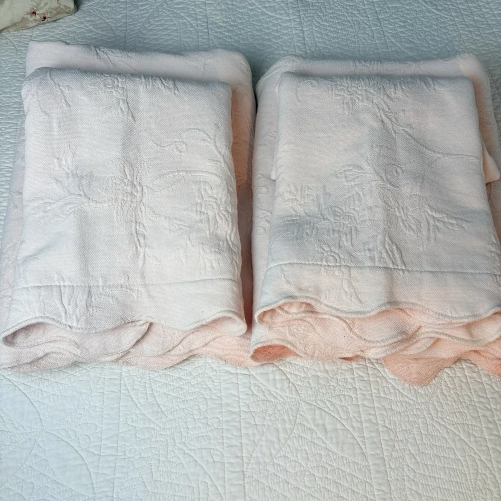 JCP Home Matelasse Coverlet And Pillow Sham Twin Soft Pink Scalloped 1 Of 2 Sets